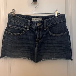 Hollister Low-Rise Dark Wash Denim Mini Skort W26 frayed hem Y2K Punk Festival